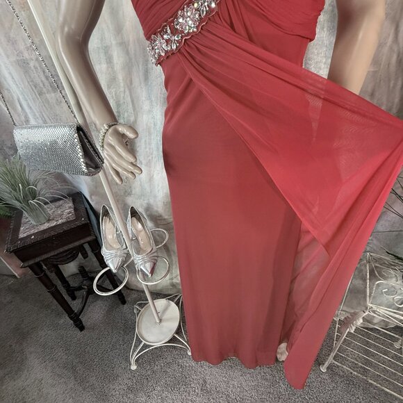 📌 One-Shoulder Draped Chiffon Beaded Plated Bodice Gown Deep Back Neckline - Picture 6 of 16